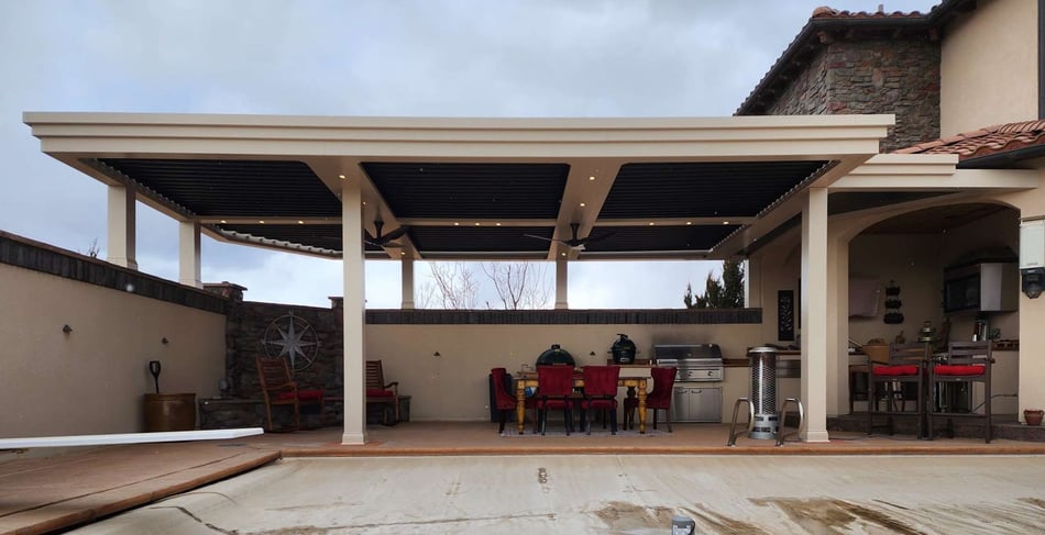 outdoor entertainment space with pergola